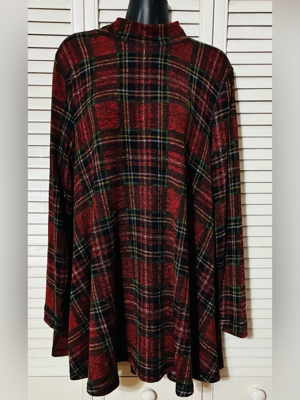 John Mark Red and Green tartan Plaid Knit pullover Top